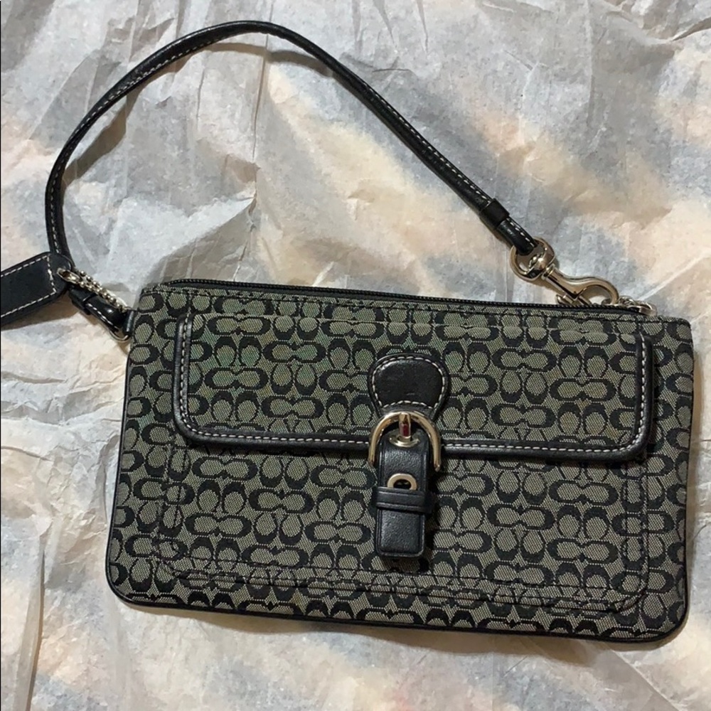 Clean and great condition Coach wristlet